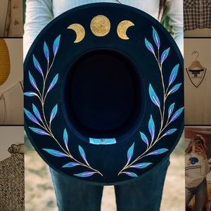 Luna Bloom Denali Hat NWOT